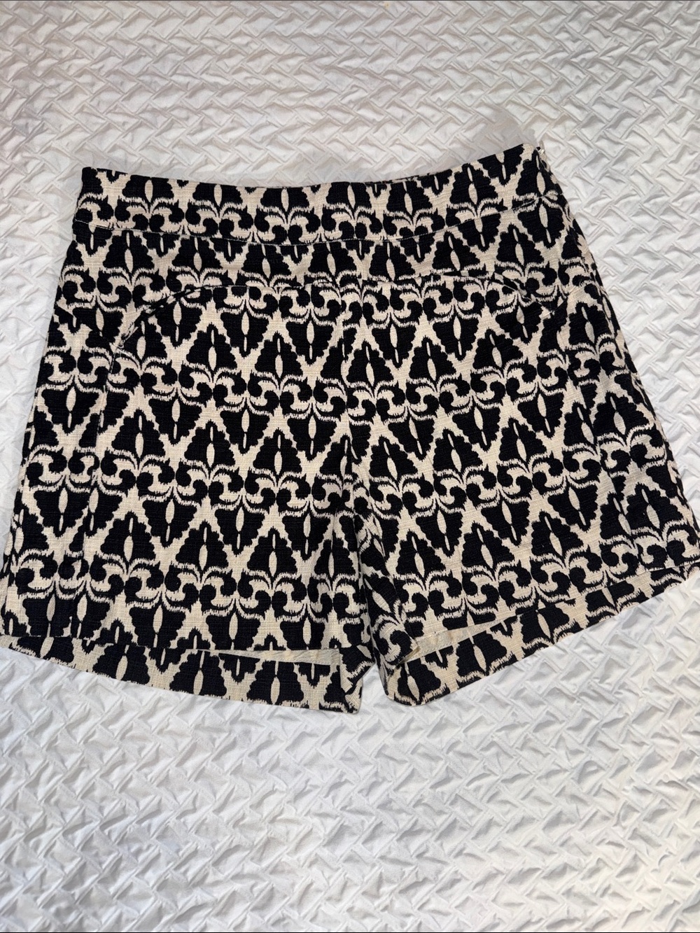 Cartonnier Black and Cream Geometric High‑Waist Shorts